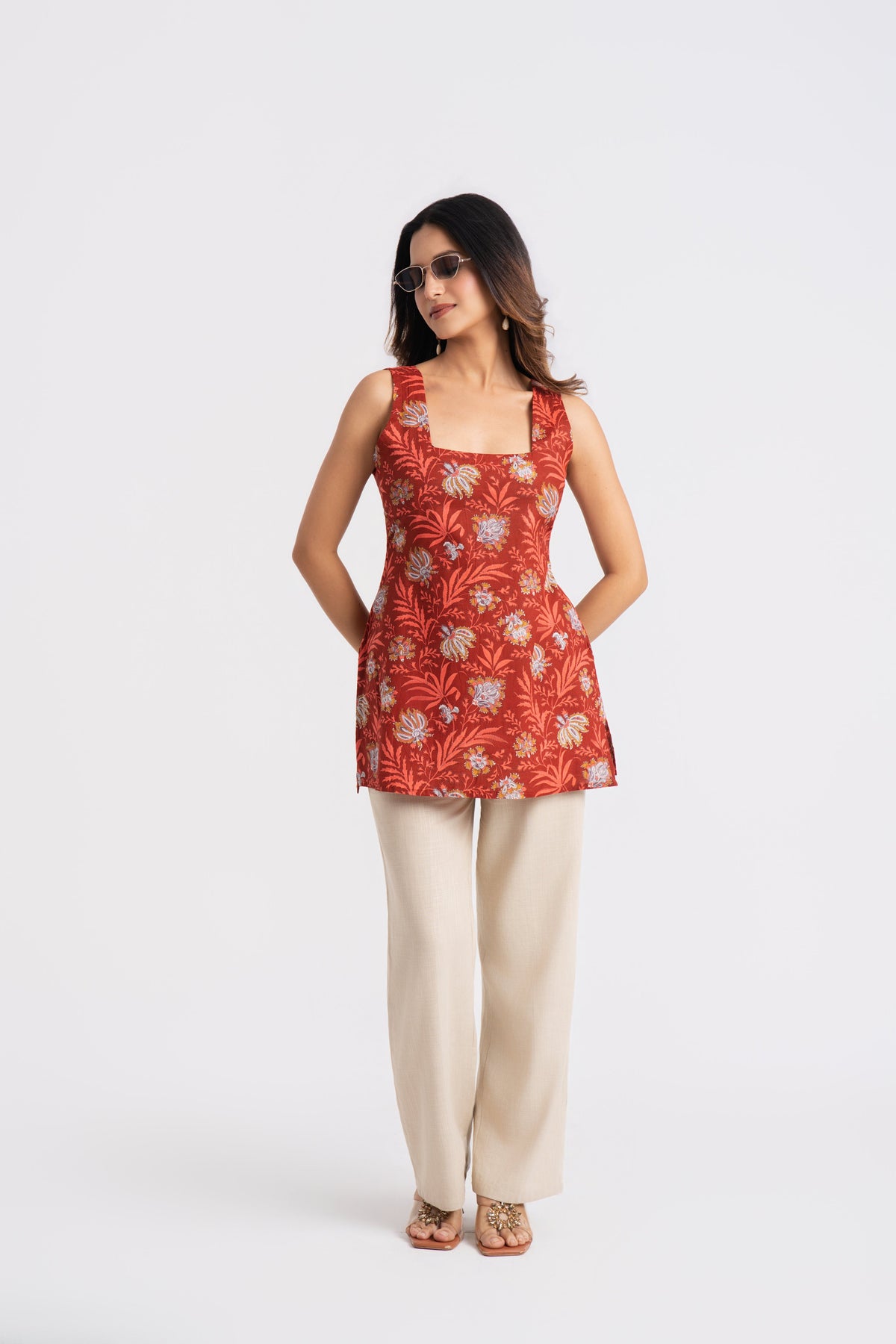 Rubi Sleeveless Kurti