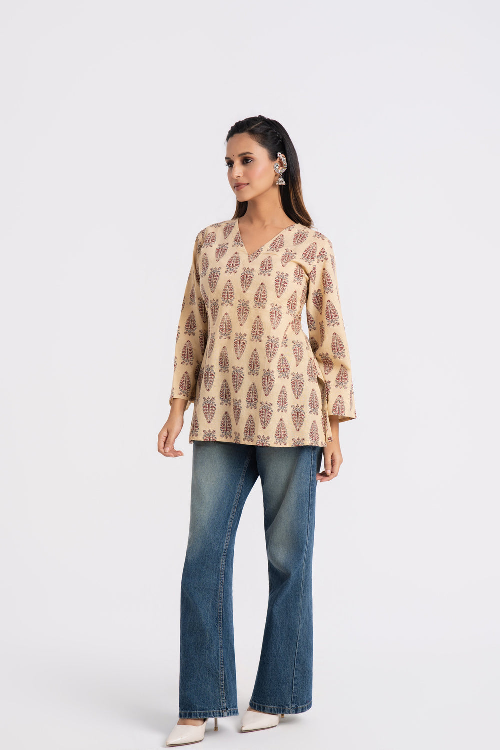 Maahira V-Neck Kurti