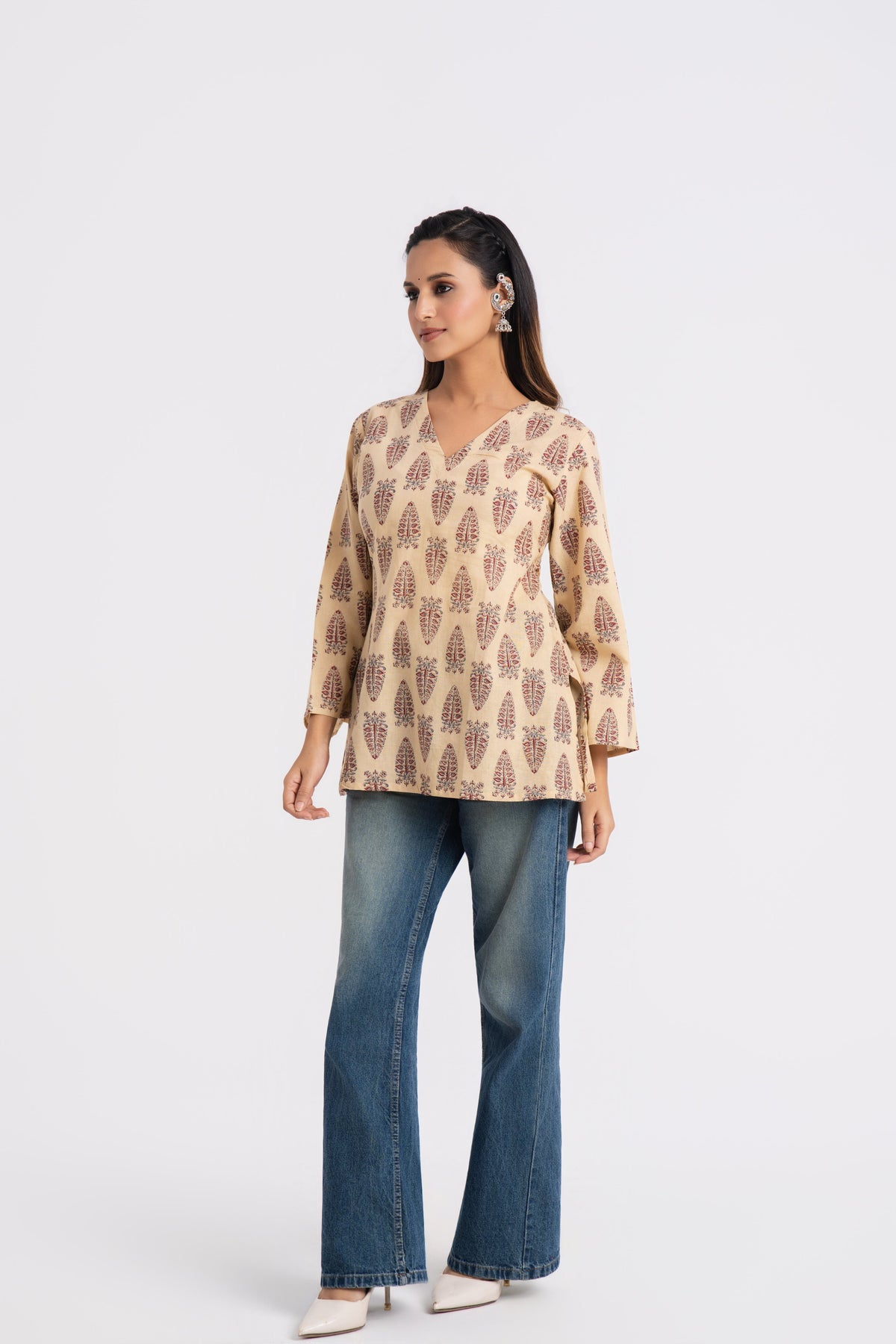 Maahira V-Neck Kurti