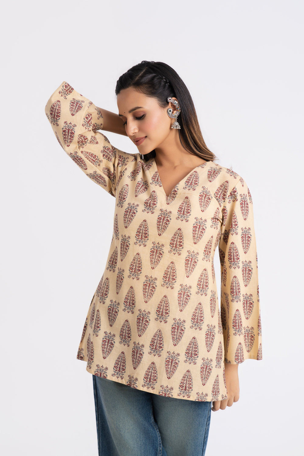Maahira V-Neck Kurti