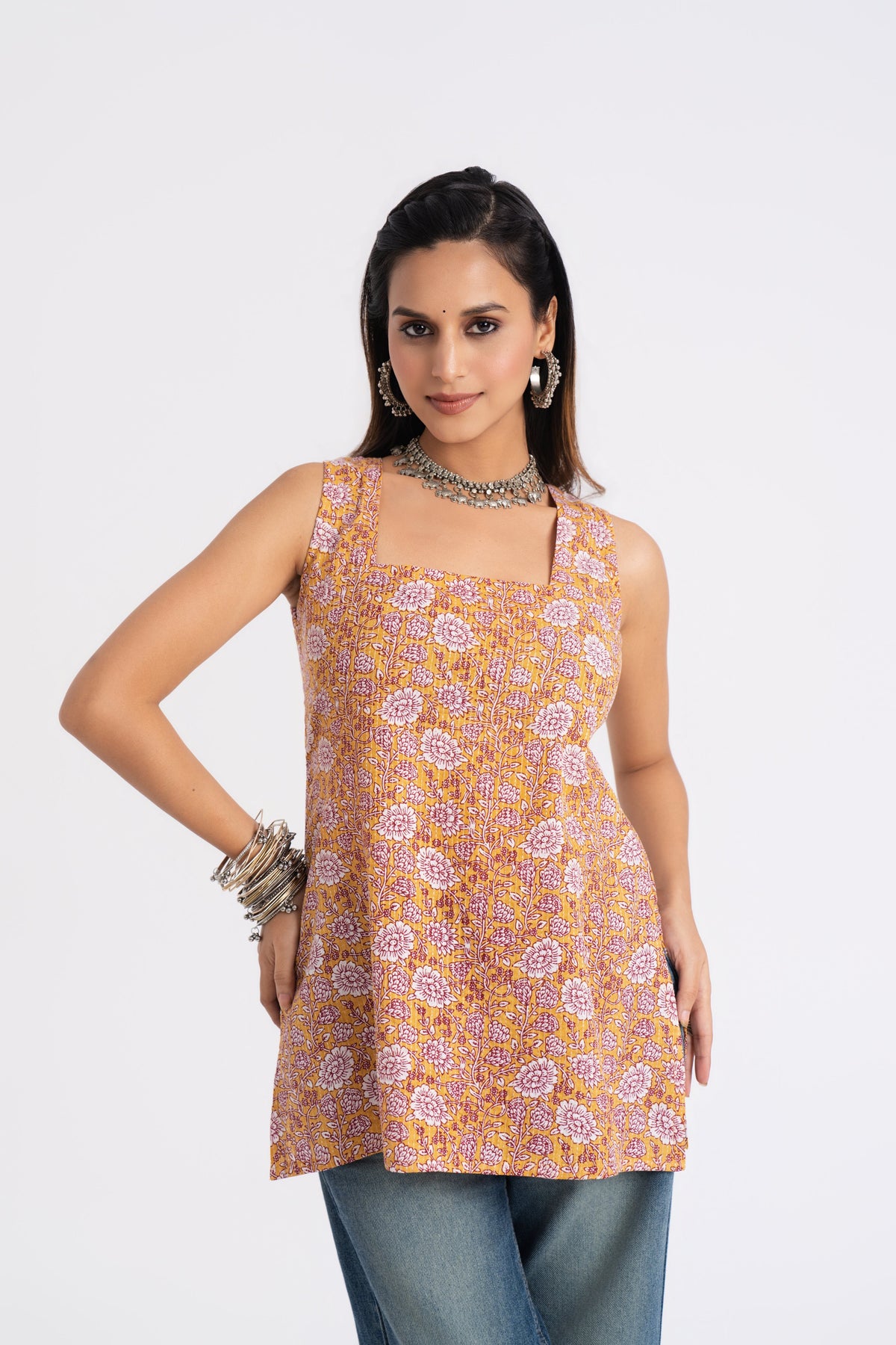 Bloom Square Sleeveless Kurti